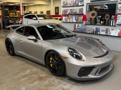 Used 2018 Porsche 911 GT3 RWD image 4