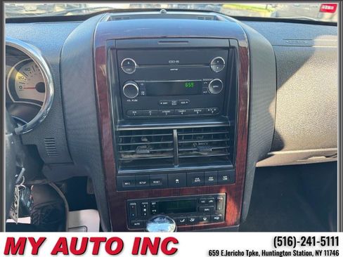 Used 2010 Ford Explorer Limited image 16