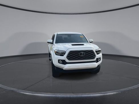 Used 2022 Toyota Tacoma TRD Sport RWD image 3