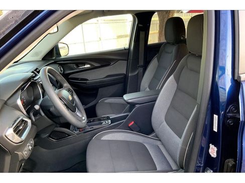 Used 2023 Chevrolet TrailBlazer LT w/ Convenience Package AWD/4WD image 26