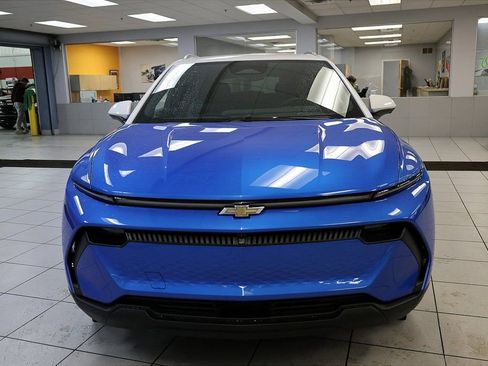 New 2026 Chevrolet Equinox EV LT image 15