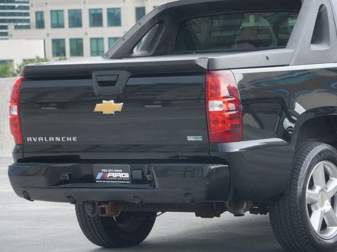 Used 2012 Chevrolet Avalanche LT w/ All-Star Edition image 40