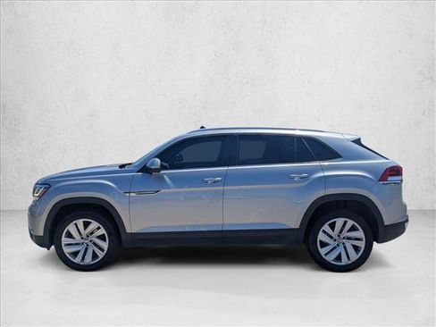 Used 2023 Volkswagen Atlas Cross Sport SE w/ Panoramic Sunroof Package FWD image 9