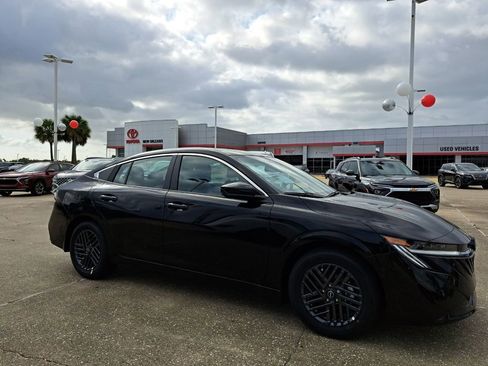 Used 2026 Nissan Sentra SV w/ SV Convenience Package FWD image 3