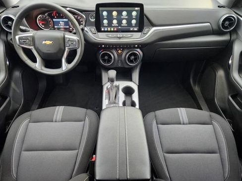 Used 2025 Chevrolet Blazer LT FWD image 21