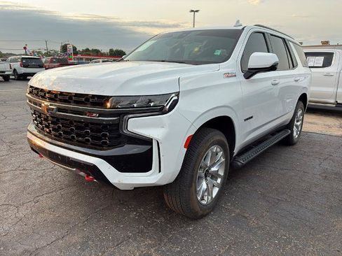 Used 2022 Chevrolet Tahoe Z71 w/ Luxury Package AWD/4WD image 1