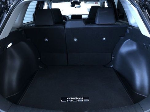 Certified 2026 Toyota Corolla Cross LE FWD image 33