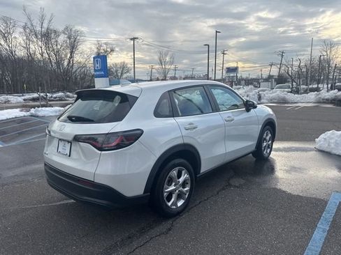 Certified 2023 Honda HR-V LX image 8