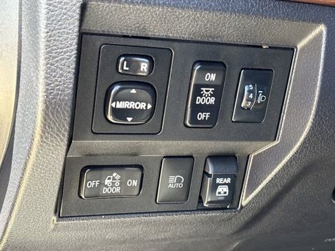Used 2020 Toyota Tundra Limited w/ TRD Off-Road Package AWD/4WD image 22