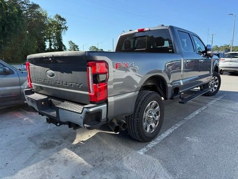Used 2023 Ford F350 Lariat w/ Lariat Ultimate Package AWD/4WD image 3