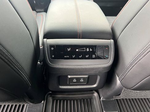 Used 2026 Nissan Pathfinder Rock Creek w/ Rock Creek Premium Package AWD/4WD image 30