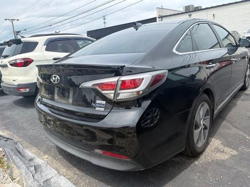 Used 2017 Hyundai Sonata Limited FWD image 4