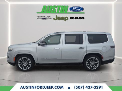 Certified 2023 Jeep Grand Wagoneer Series II image 2