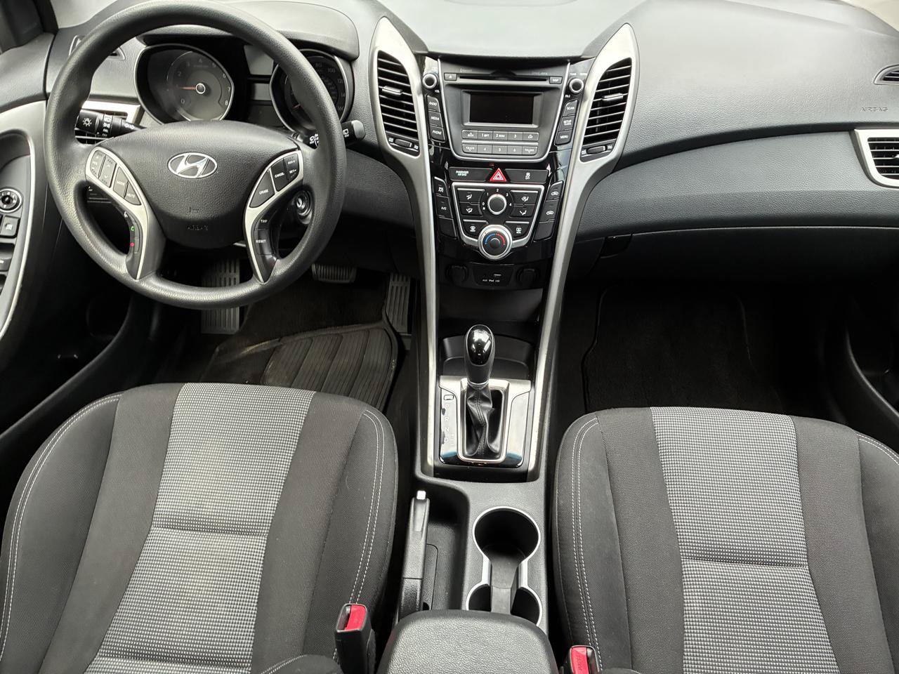 Used 2017 Hyundai Elantra GT FWD image 15