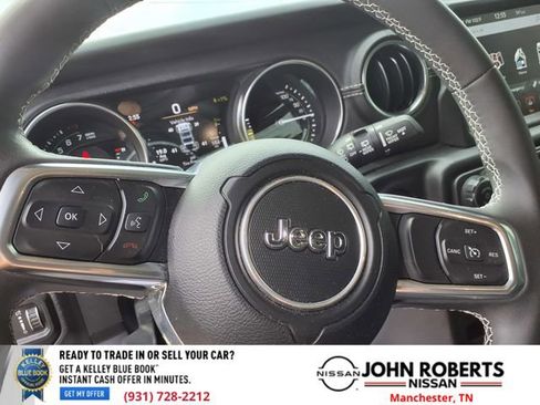 Used 2023 Jeep Wrangler Unlimited Sahara image 22