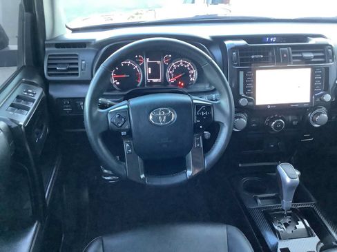 Used 2021 Toyota 4Runner TRD Off-Road Premium w/ Moonroof Package AWD/4WD image 10