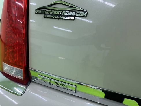 Used 2010 Cadillac DTS FWD image 12