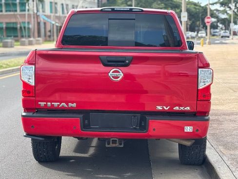 Used 2020 Nissan Titan SV w/ SV Convenience Package image 4