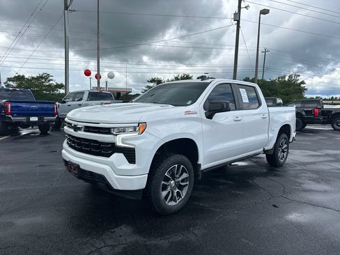Used 2024 Chevrolet Silverado 1500 RST AWD/4WD image 3
