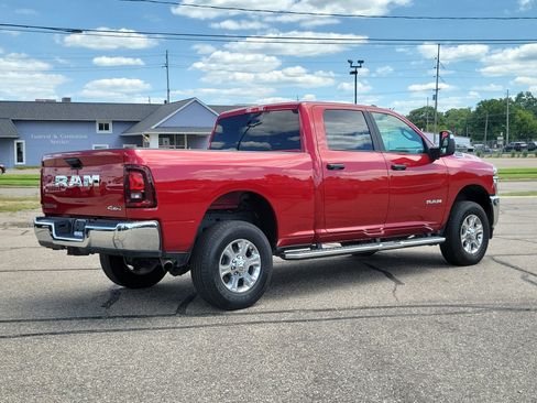 Used 2026 RAM 2500 Big Horn AWD/4WD image 4