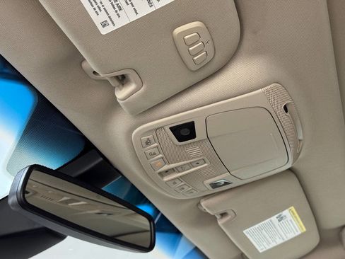 Used 2019 Lincoln Continental Reserve image 36