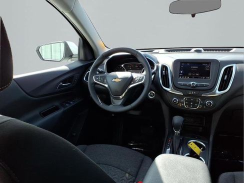 Used 2024 Chevrolet Equinox LT image 10