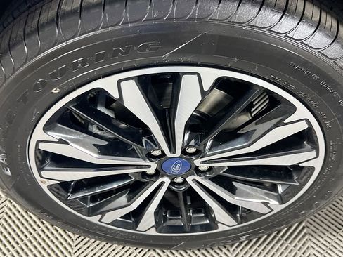Used 2022 Ford Escape SE w/ SE Sport Appearance Package FWD image 30