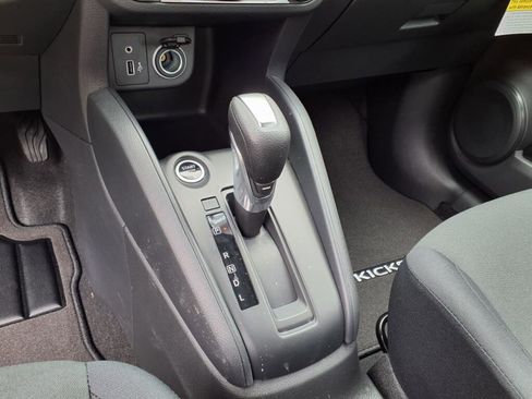 New 2025 Nissan Kicks Play S image 11