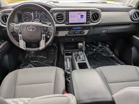 Used 2021 Toyota Tacoma SR5 RWD image 15