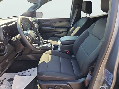 Used 2023 Chevrolet Colorado Trail Boss w/ Technology Package AWD/4WD image 29