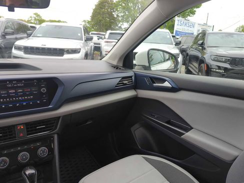 Used 2023 Volkswagen Taos SE w/ Panoramic Sunroof Package FWD image 30