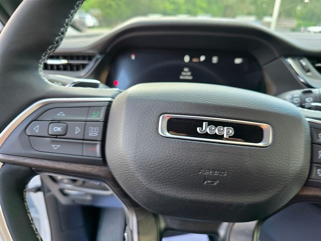 New 2027 Jeep Grand Cherokee Limited w/ Technology Group II AWD/4WD image 19