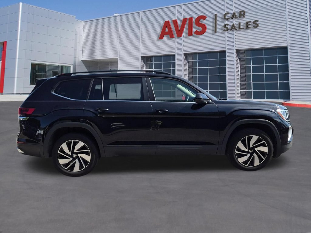 Used 2025 Volkswagen Atlas SE AWD/4WD image 5