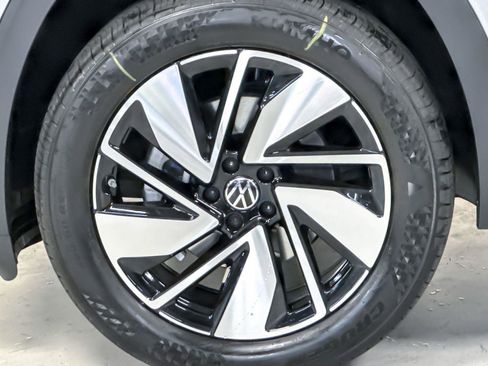 New 2026 Volkswagen Atlas SEL image 24