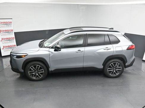 Used 2026 Toyota Corolla Cross XLE image 29