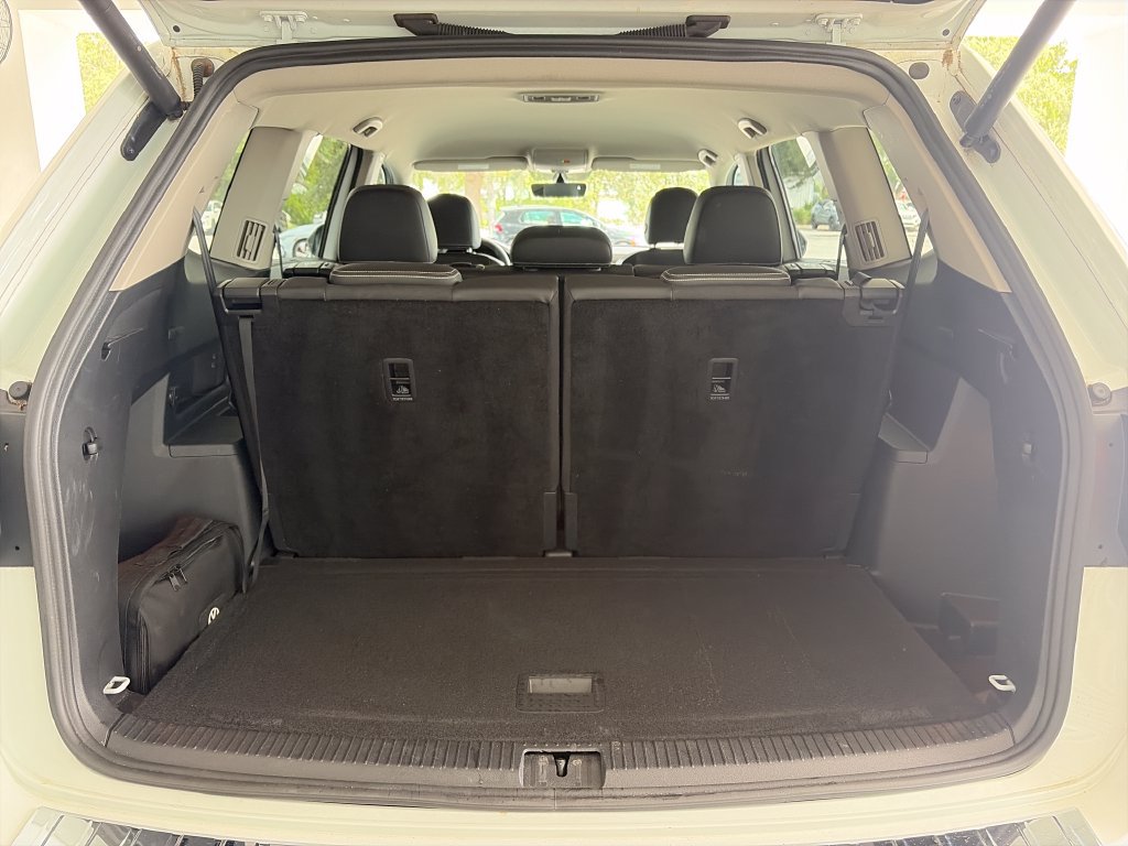 Certified 2023 Volkswagen Atlas SE w/ Black Wheel Package FWD image 35