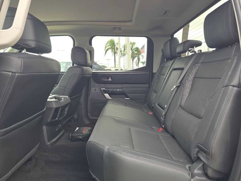 Used 2024 Toyota Tundra Limited AWD/4WD image 17