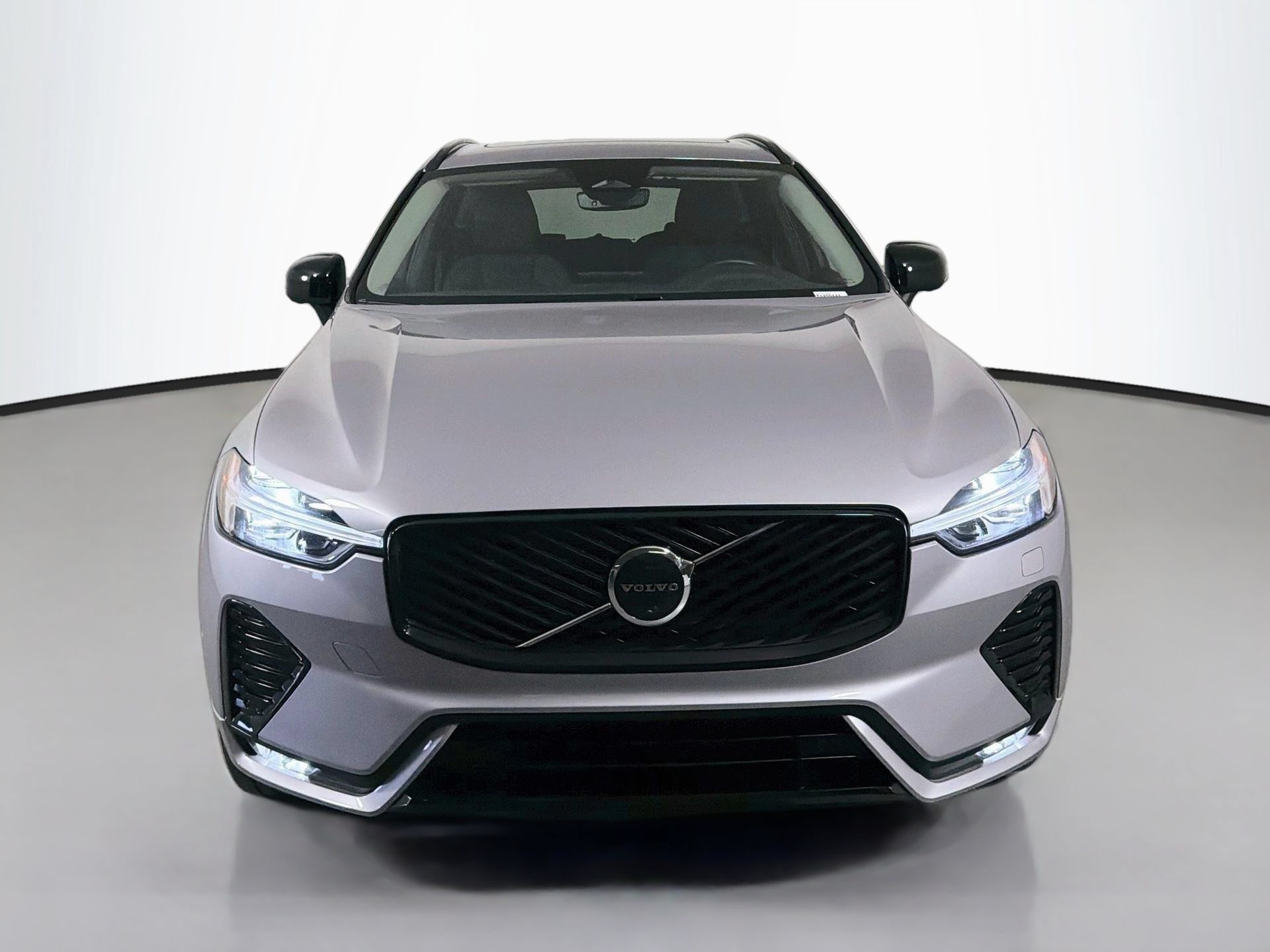 Certified 2026 Volvo XC60 B5 Plus AWD/4WD image 2