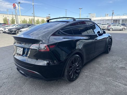 Used 2022 Tesla Model Y Performance AWD/4WD image 7