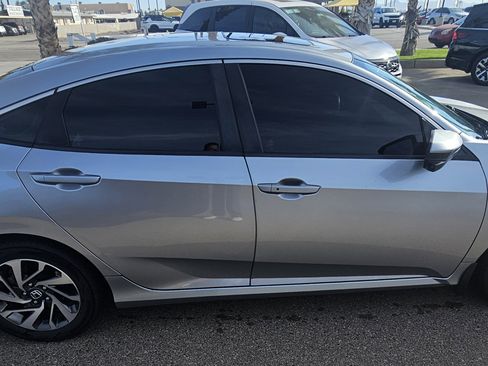 Used 2016 Honda Civic EX image 4