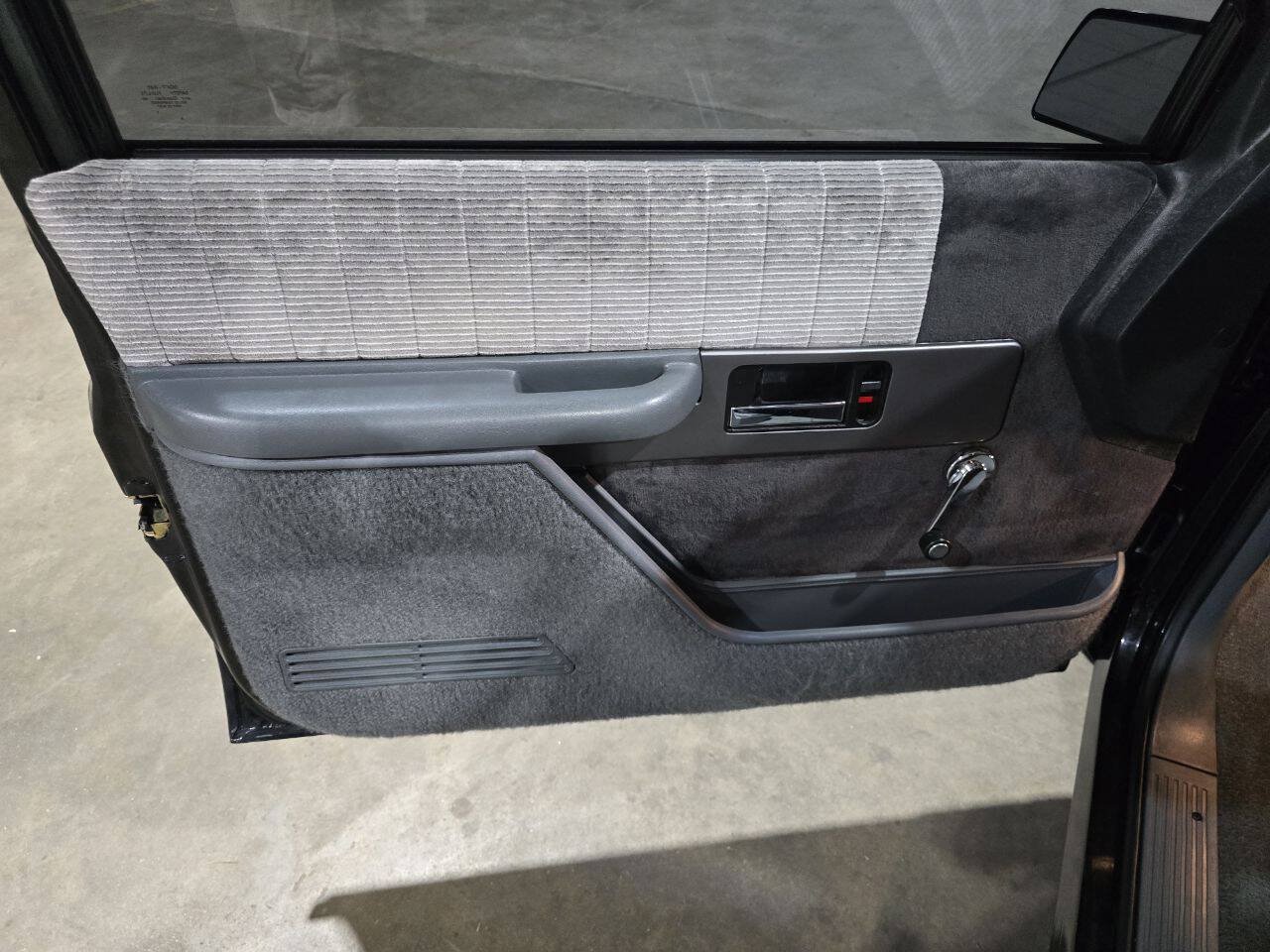 Used 1990 Chevrolet Silverado 1500 2WD Regular Cab image 34