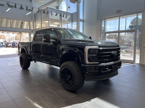 Used 2026 Ford F250 Platinum AWD/4WD image 2