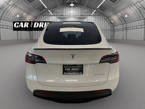 Used 2020 Tesla Model Y Long Range image 5