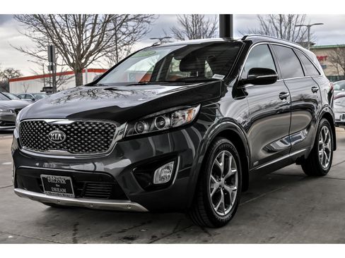 Used 2018 Kia Sorento SX image 5