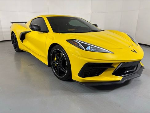 Used 2025 Chevrolet Corvette Stingray w/ Z51 Performance Package image 4