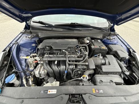Used 2023 Hyundai Elantra SEL w/ Cargo Package FWD image 19