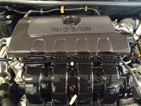 Used 2019 Nissan Sentra SR w/ Electronics Package FWD image 30