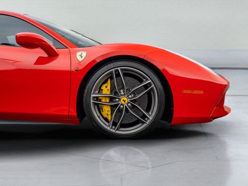 Used 2016 Ferrari 488 GTB RWD image 42