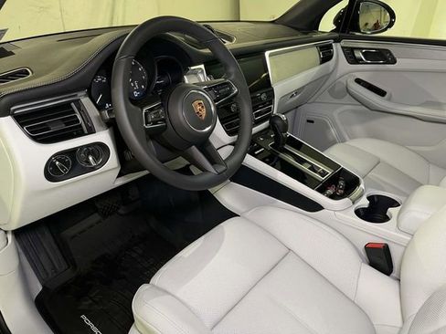 New 2026 Porsche Macan image 16