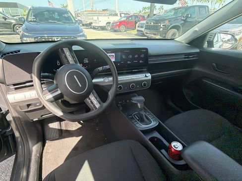 Used 2024 Hyundai Kona SE FWD image 13